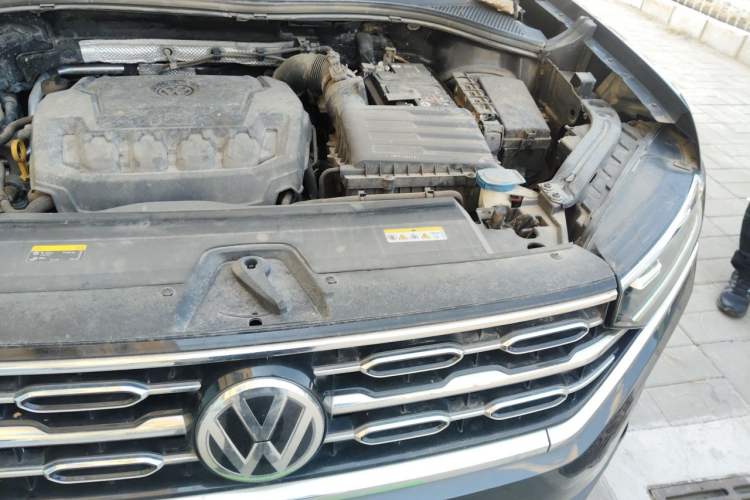 Used Volkswagen Tayron 2020 330TSI Two-Wheel Drive Luxury Smart Connectivity Version Engine Bay Left