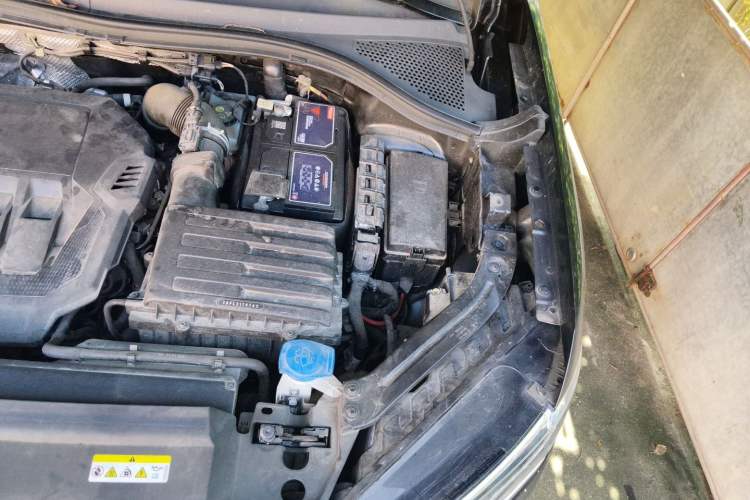 Used Volkswagen Tayron 2020 330TSI Two-Wheel Drive Luxury Smart Connectivity Version Engine Bay Left
