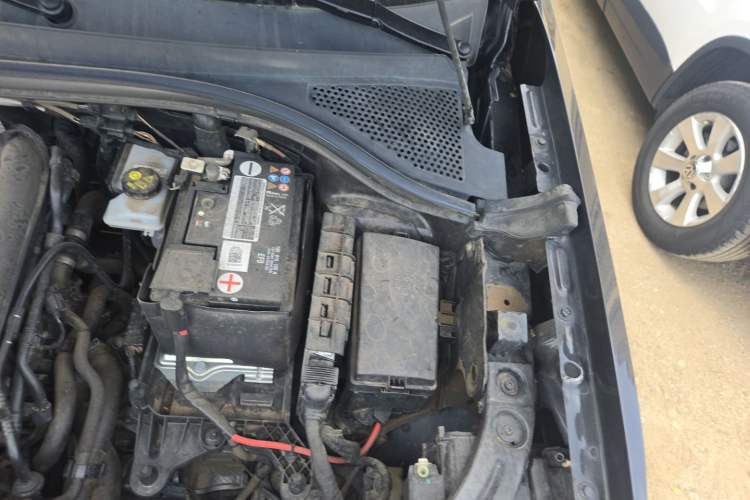 Used Volkswagen Tayron 2020 280TSI Two-Wheel Drive Luxury Connect Edition Engine Bay Left