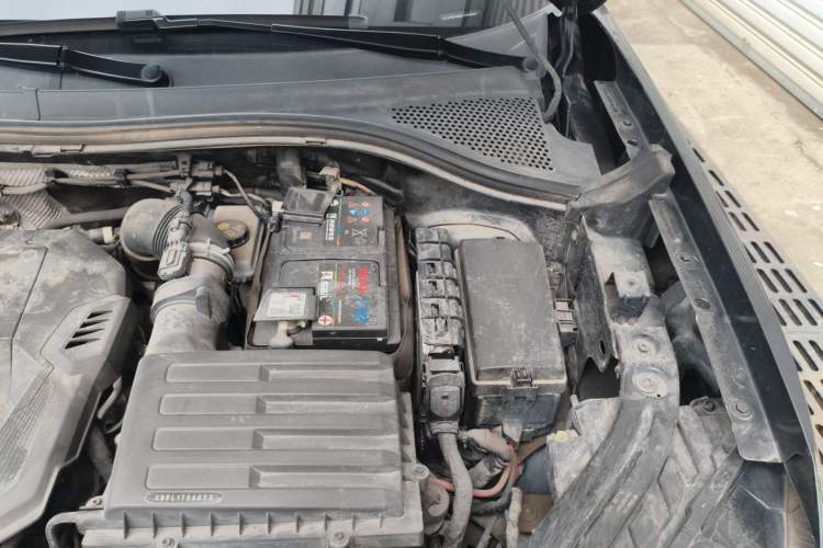 Used Volkswagen Tayron 2020 330TSI Two-Wheel Drive Luxury Smart Connectivity Version Engine Bay Left