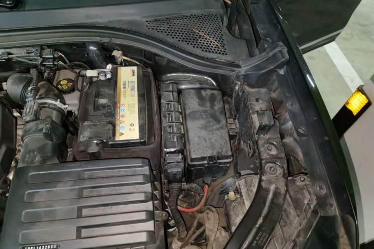Used Volkswagen Tayron 2020 330TSI Two-Wheel Drive Luxury Smart Connectivity Version Engine Bay Left
