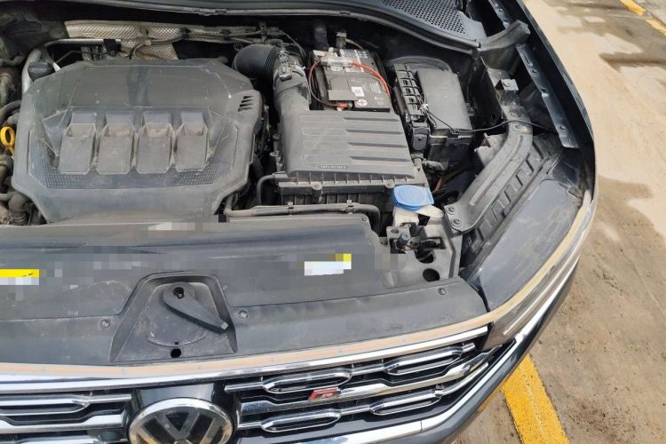 Used Volkswagen Tayron 2020 330TSI Two-Wheel Drive Luxury Smart Connectivity Version Engine Bay Left