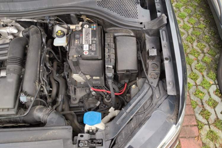 Used Volkswagen Tayron 2020 280TSI Two-Wheel Drive Luxury Connect Edition Engine Bay Left