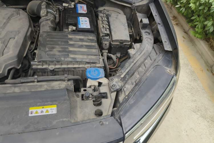 Used Volkswagen Tayron 2020 330TSI Two-Wheel Drive Luxury Smart Connectivity Version Engine Bay Left
