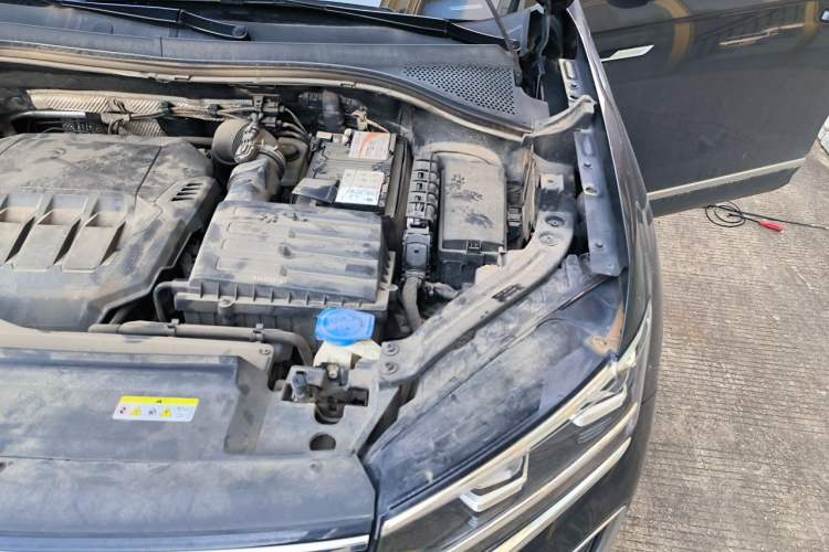 Used Volkswagen Tayron 2020 330TSI Two-Wheel Drive Luxury Smart Connectivity Version Engine Bay Left