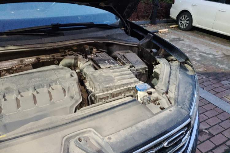 Used Volkswagen Tayron 2020 330TSI Two-Wheel Drive Luxury Smart Connectivity Version Engine Bay Left