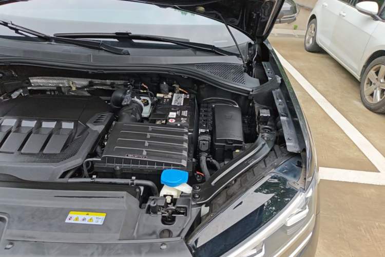 Used Volkswagen Tayron 2020 330TSI Two-Wheel Drive Luxury Smart Connectivity Version Engine Bay Left