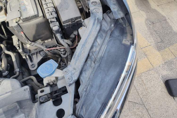 Used Volkswagen Tayron 2020 280TSI Two-Wheel Drive Luxury Connect Edition Engine Bay Left