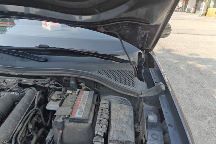 Used Volkswagen Tayron 2020 280TSI Two-Wheel Drive Luxury Connect Edition Engine Bay Left
