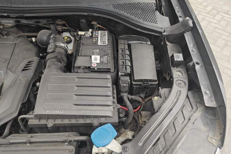 Used Volkswagen Tayron 2020 330TSI Two-Wheel Drive Luxury Smart Connectivity Version Engine Bay Left