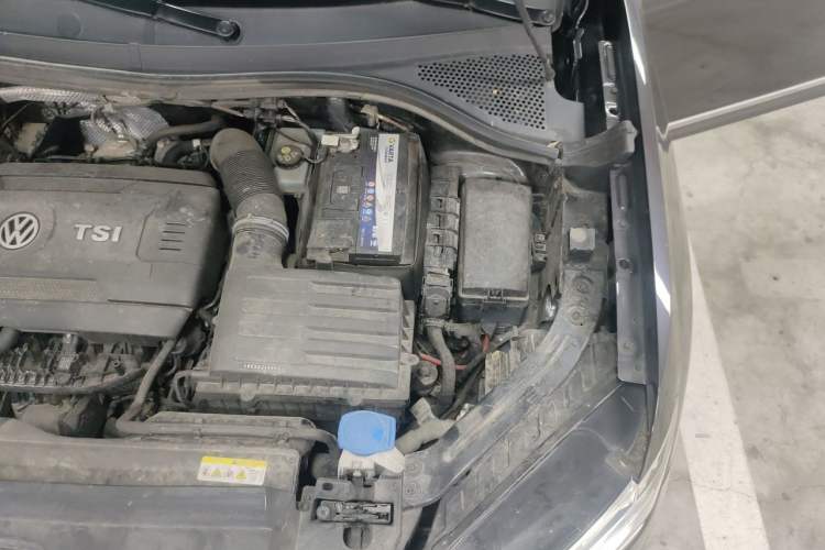Used Volkswagen Tayron 2020 380TSI Four-Wheel Drive Luxury Connect Pro Edition Engine Bay Left