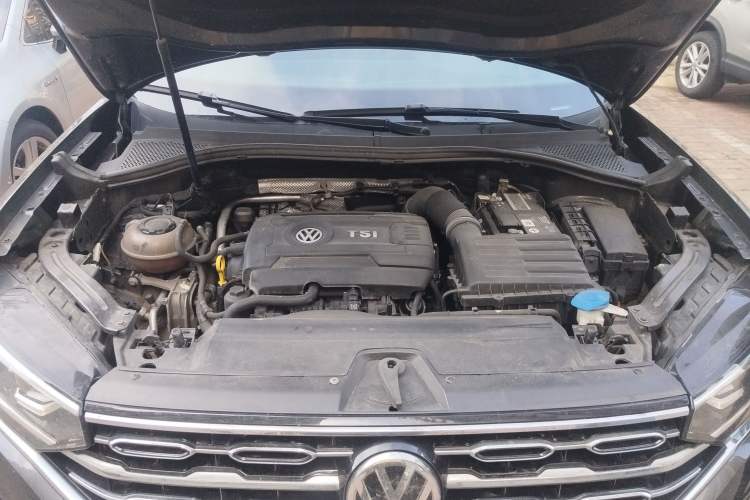 Used Volkswagen Tayron 2020 380TSI All-Wheel Drive R-Line Connected Version Engine Bay