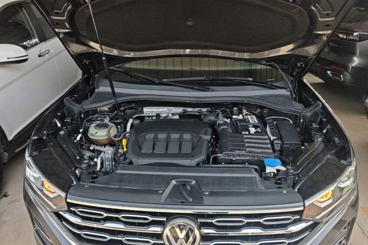 Used Volkswagen Tayron 2020 330TSI Two-Wheel Drive Luxury Smart Connectivity Version Engine Bay