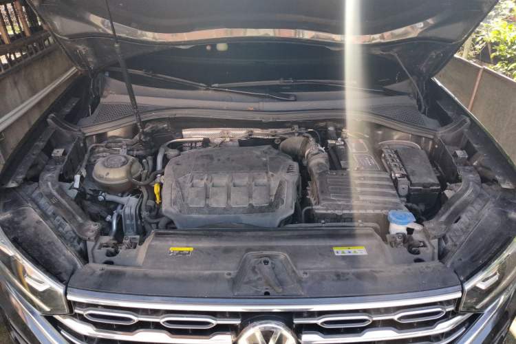 Used Volkswagen Tayron 2020 330TSI Two-Wheel Drive Luxury Smart Connectivity Version Engine Bay