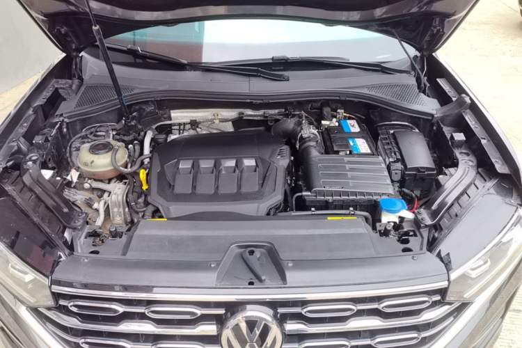 Used Volkswagen Tayron 2020 330TSI Two-Wheel Drive Luxury Smart Connectivity Version Engine Bay
