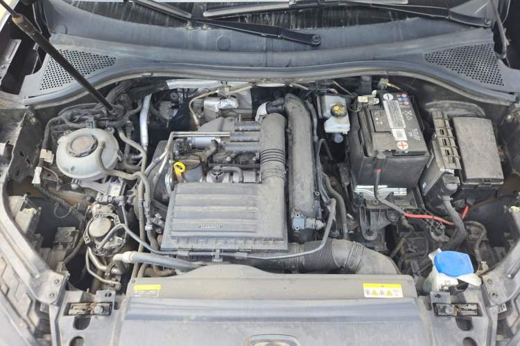 Used Volkswagen Tayron 2020 280TSI Two-Wheel Drive Luxury Connect Edition Engine Bay