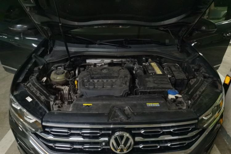 Used Volkswagen Tayron 2020 330TSI Two-Wheel Drive Luxury Smart Connectivity Version Engine Bay