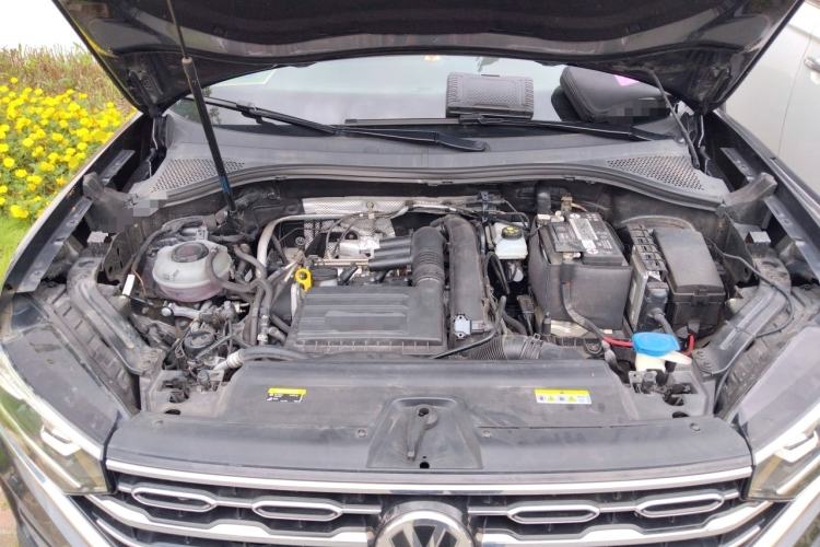 Used Volkswagen Tayron 2020 280TSI Two-Wheel Drive Luxury Connect Edition Engine Bay