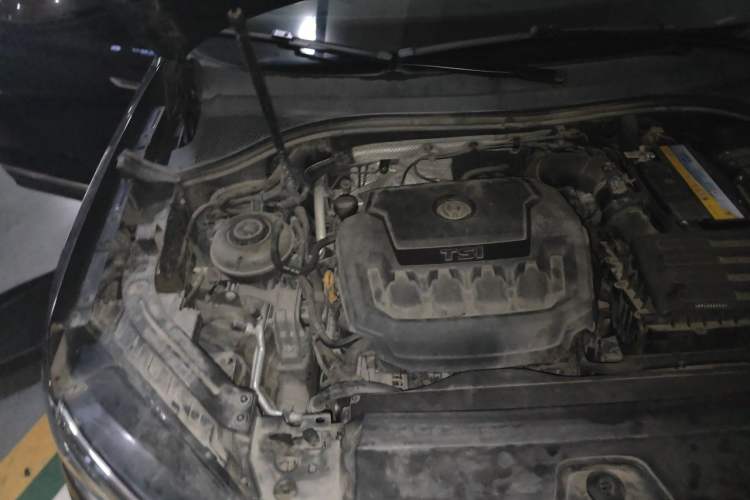 Used Volkswagen Tayron 2020 330TSI Two-Wheel Drive Luxury Smart Connectivity Version Engine Bay Right