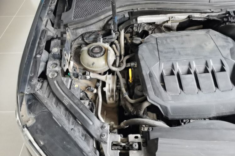 Used Volkswagen Tayron 2020 330TSI Two-Wheel Drive Luxury Smart Connectivity Version Engine Bay Right