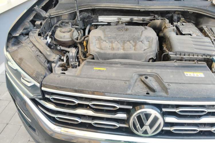 Used Volkswagen Tayron 2020 330TSI Two-Wheel Drive Luxury Smart Connectivity Version Engine Bay Right