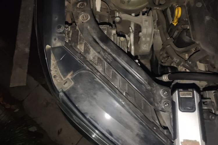 Used Volkswagen Tayron 2020 330TSI Two-Wheel Drive Luxury Connected Pro Edition Engine Bay Right