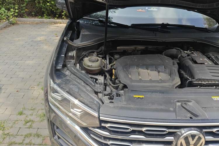 Used Volkswagen Tayron 2020 330TSI Two-Wheel Drive Luxury Smart Connectivity Version Engine Bay Right