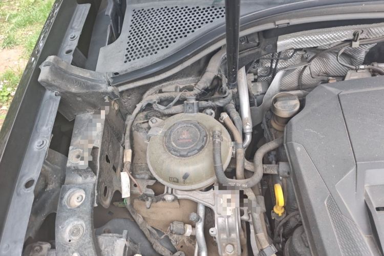 Used Volkswagen Tayron 2020 330TSI Two-Wheel Drive Luxury Smart Connectivity Version Engine Bay Right