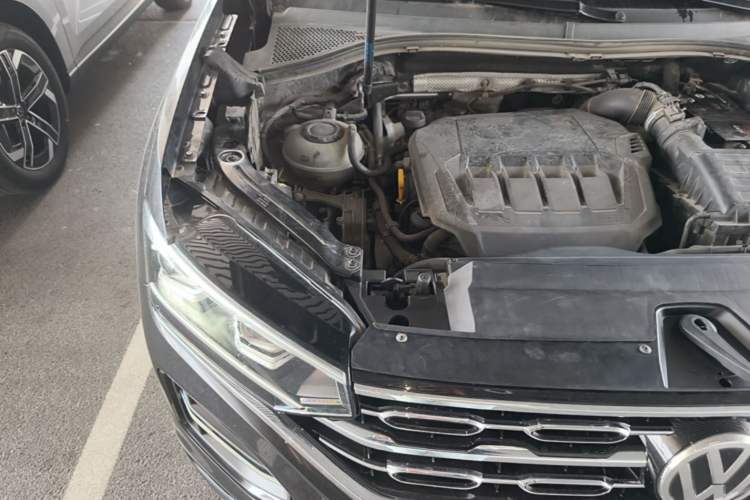 Used Volkswagen Tayron 2020 330TSI Two-Wheel Drive Luxury Smart Connectivity Version Engine Bay Right