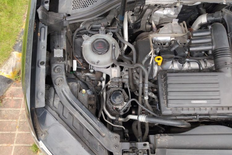 Used Volkswagen Tayron 2020 280TSI Two-Wheel Drive Luxury Connect Edition Engine Bay Right