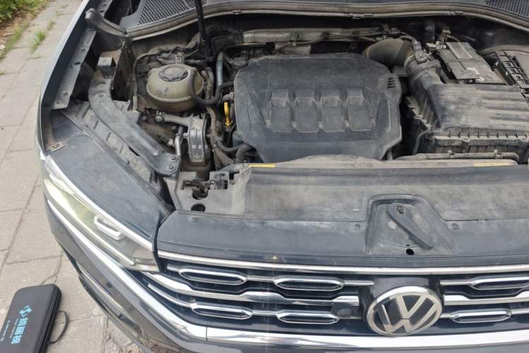 Used Volkswagen Tayron 2020 330TSI Two-Wheel Drive Luxury Smart Connectivity Version Engine Bay Right