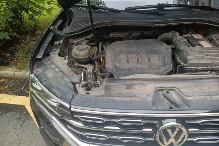 Used Volkswagen Tayron 2020 330TSI Two-Wheel Drive Luxury Smart Connectivity Version Engine Bay Right