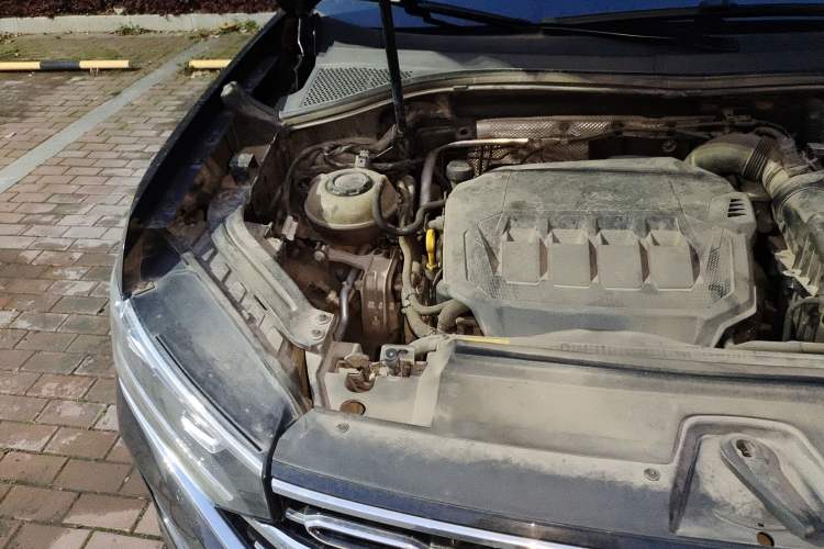 Used Volkswagen Tayron 2020 330TSI Two-Wheel Drive Luxury Smart Connectivity Version Engine Bay Right