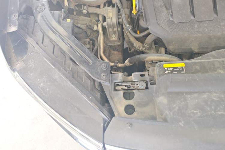 Used Volkswagen Tayron 2020 330TSI Two-Wheel Drive Luxury Smart Connectivity Version Engine Bay Right