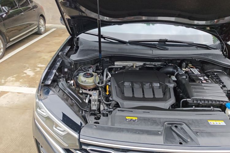 Used Volkswagen Tayron 2020 330TSI Two-Wheel Drive Luxury Smart Connectivity Version Engine Bay Right