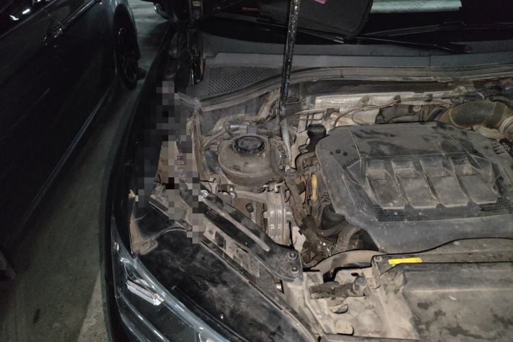 Used Volkswagen Tayron 2020 330TSI Two-Wheel Drive Luxury Smart Connectivity Version Engine Bay Right