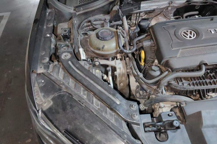 Used Volkswagen Tayron 2020 380TSI Four-Wheel Drive Luxury Connect Pro Edition Engine Bay Right