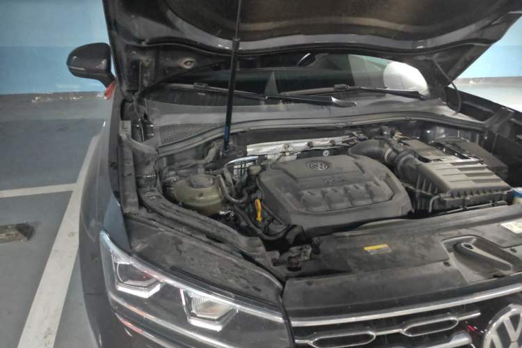 Used Volkswagen Tayron 2020 330TSI Two-Wheel Drive Luxury Smart Connectivity Version Engine Bay Right