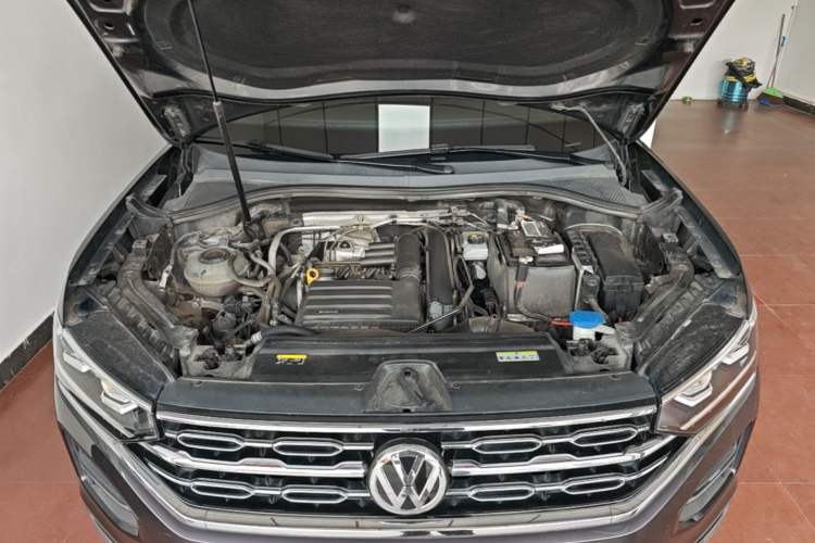 Used Volkswagen Tayron 2020 280TSI Two-Wheel Drive Luxury Connect Edition Engine Bay
