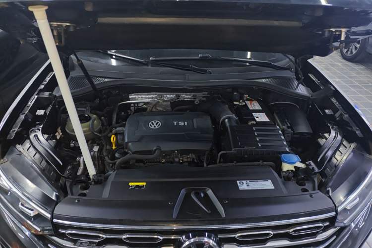 Used Volkswagen Tayron 2020 380TSI All-Wheel Drive R-Line Connected Version Engine Bay