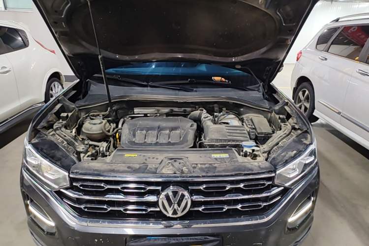 Used Volkswagen Tayron 2020 330TSI Two-Wheel Drive Luxury Smart Connectivity Version Engine Bay