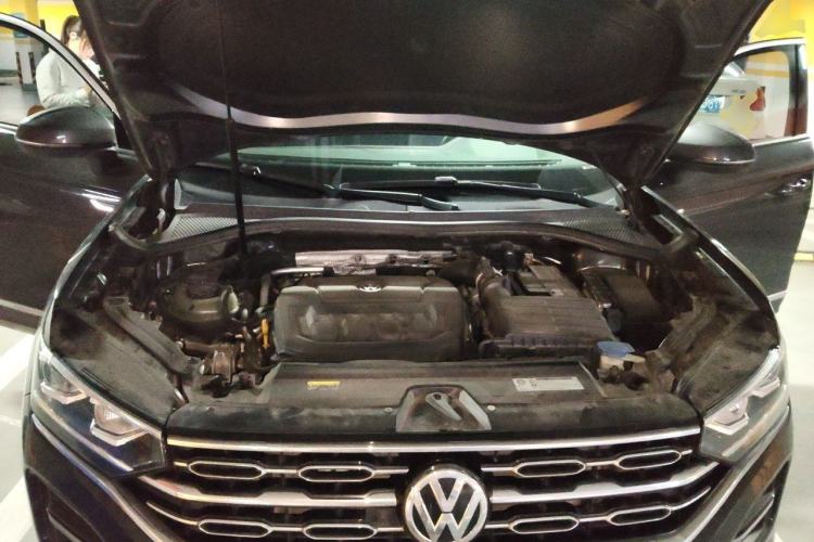 Used Volkswagen Tayron 2020 330TSI Two-Wheel Drive Luxury Smart Connectivity Version Engine Bay