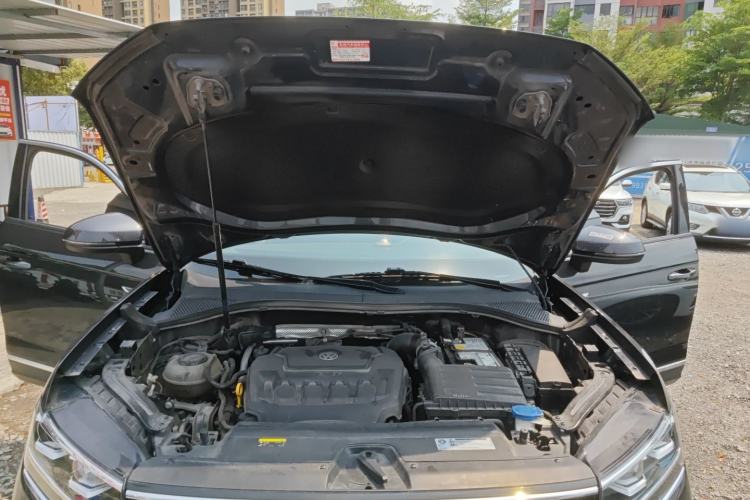 Used Volkswagen Tayron 2020 330TSI Two-Wheel Drive Luxury Smart Connectivity Version Engine Bay