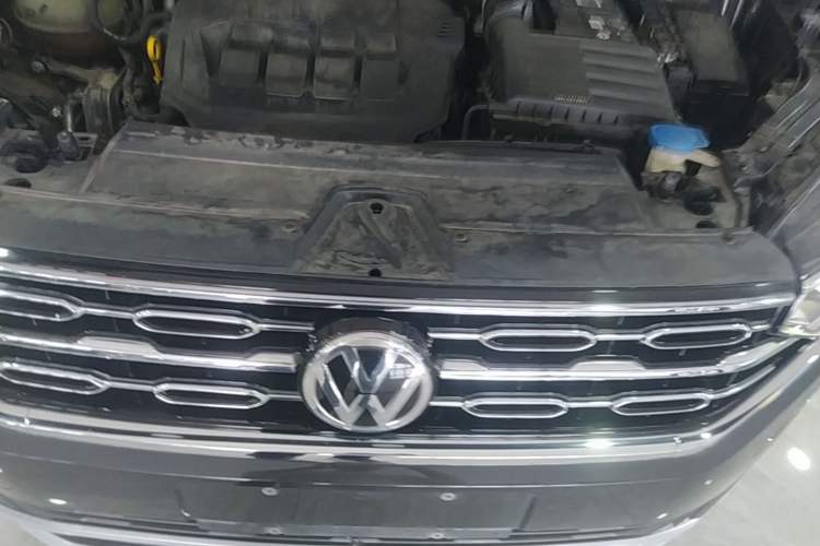 Used Volkswagen Tayron 2020 330TSI Two-Wheel Drive Luxury Smart Connectivity Version Engine Bay