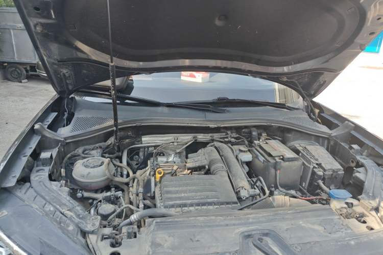Used Volkswagen Tayron 2020 280TSI Two-Wheel Drive Luxury Connect Edition Engine Bay