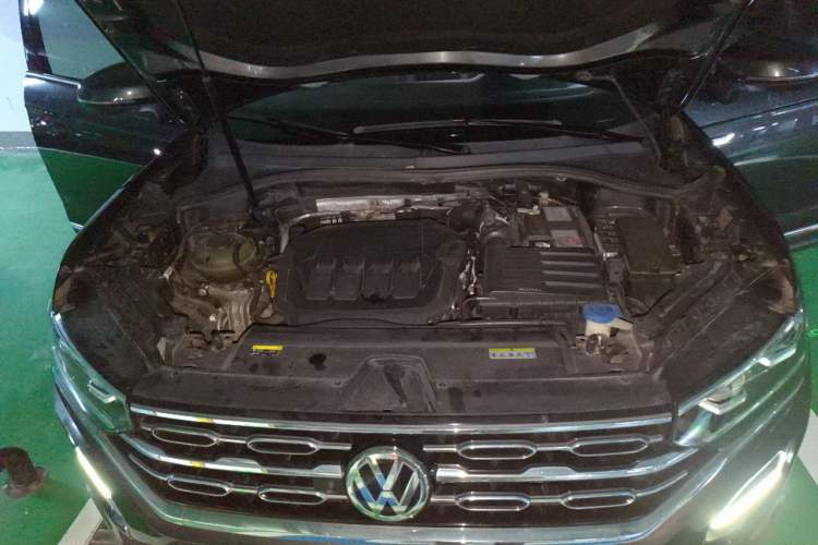 Used Volkswagen Tayron 2020 330TSI Two-Wheel Drive Luxury Smart Connectivity Version Engine Bay