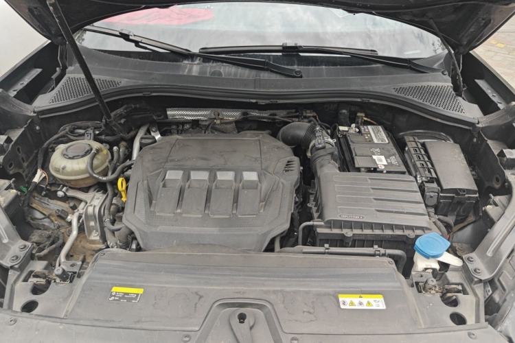 Used Volkswagen Tayron 2020 330TSI Two-Wheel Drive Luxury Smart Connectivity Version Engine Bay