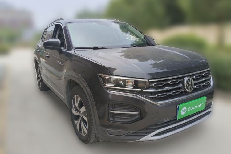 Used Volkswagen Tayron 2020 330TSI Two-Wheel Drive Luxury Smart Connectivity Version Front Right 45 Deg