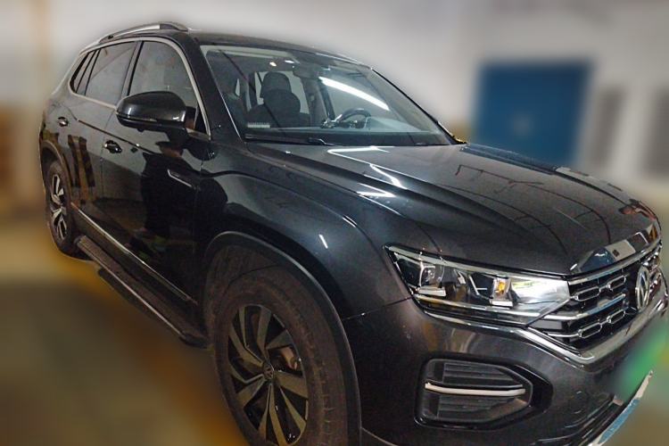 Used Volkswagen Tayron 2020 280TSI Two-Wheel Drive Luxury Connect Edition Front Right 45 Deg