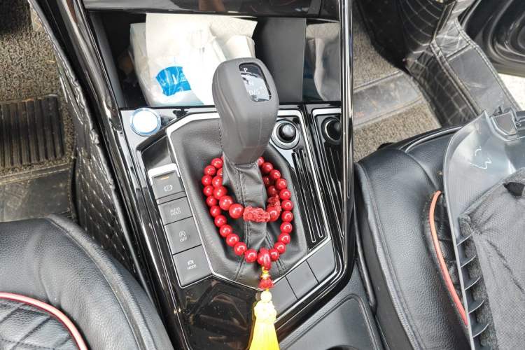 Used Volkswagen Tayron 2020 330TSI Two-Wheel Drive Luxury Smart Connectivity Version Gear Lever